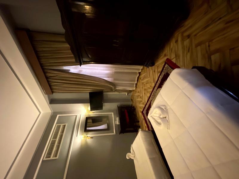 Cosmopolitan Hotel