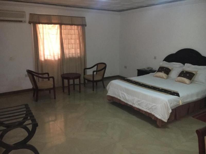 Luxury West Hotel