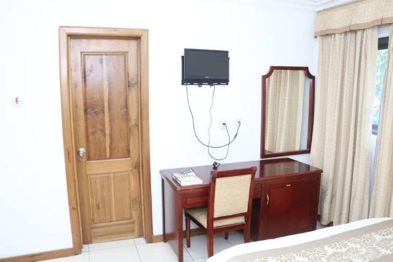 Luxury West Hotel