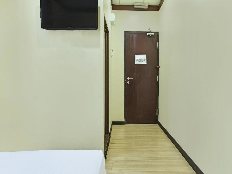 Express O 91176 Hotel Puri Gandaria
