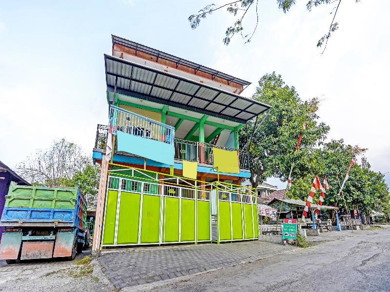 Oyo 91572 Kost Esklusif Barokah