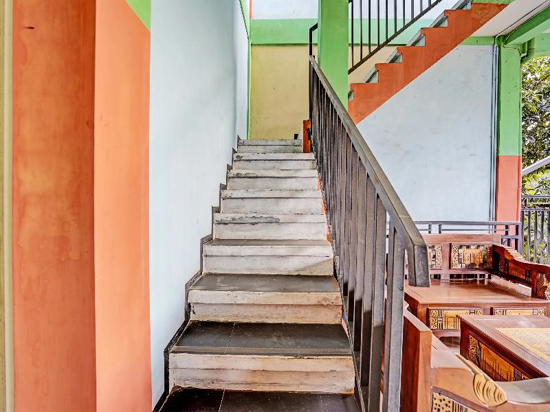 Oyo 91572 Kost Esklusif Barokah