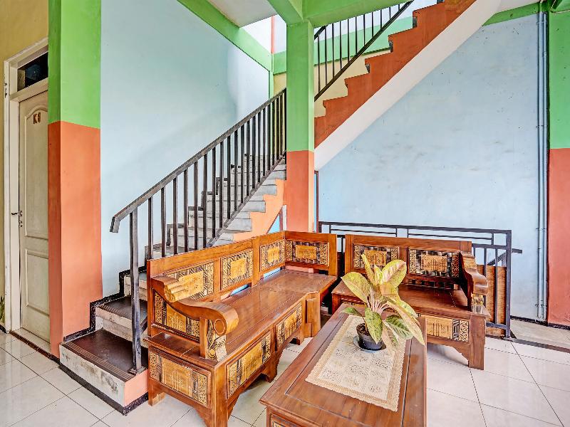 Oyo 91572 Kost Esklusif Barokah