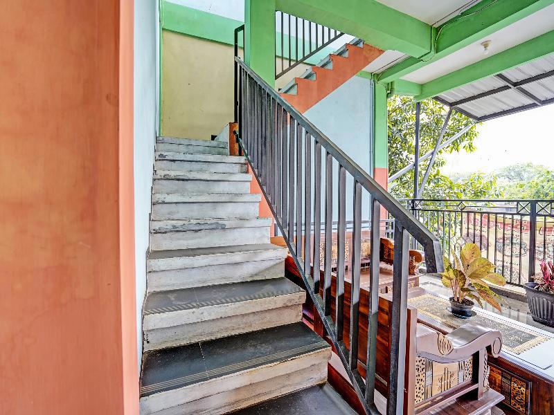 Oyo 91572 Kost Esklusif Barokah