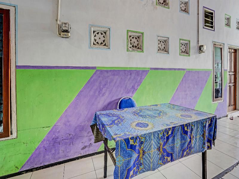 Oyo 91572 Kost Esklusif Barokah