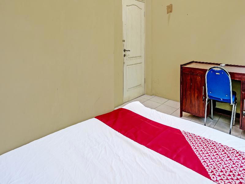 Oyo 91572 Kost Esklusif Barokah
