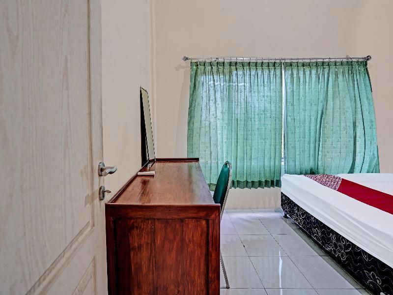 Oyo 91572 Kost Esklusif Barokah