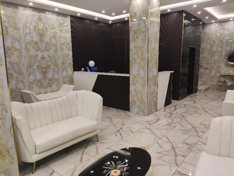 Golden Hotel