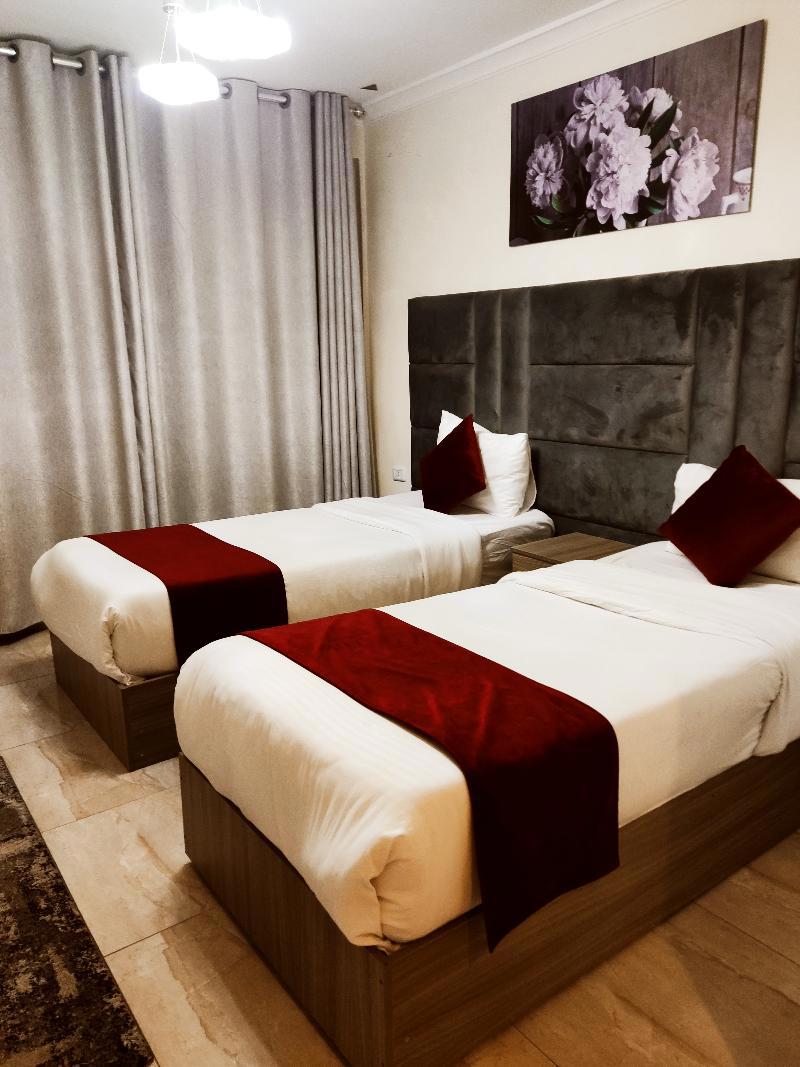 Golden Hotel