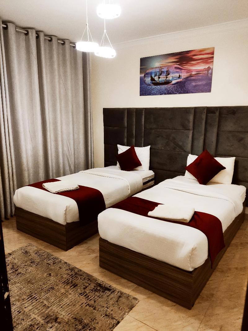 Golden Hotel