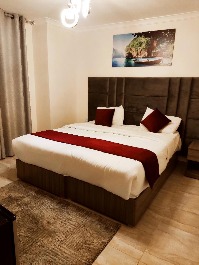 Golden Hotel