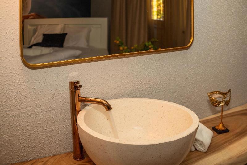 Boutique Hotel Four