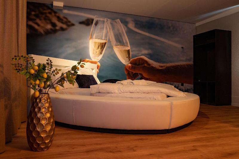 Boutique Hotel Four