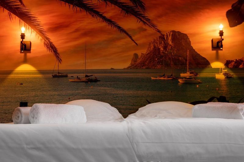 Boutique Hotel Four