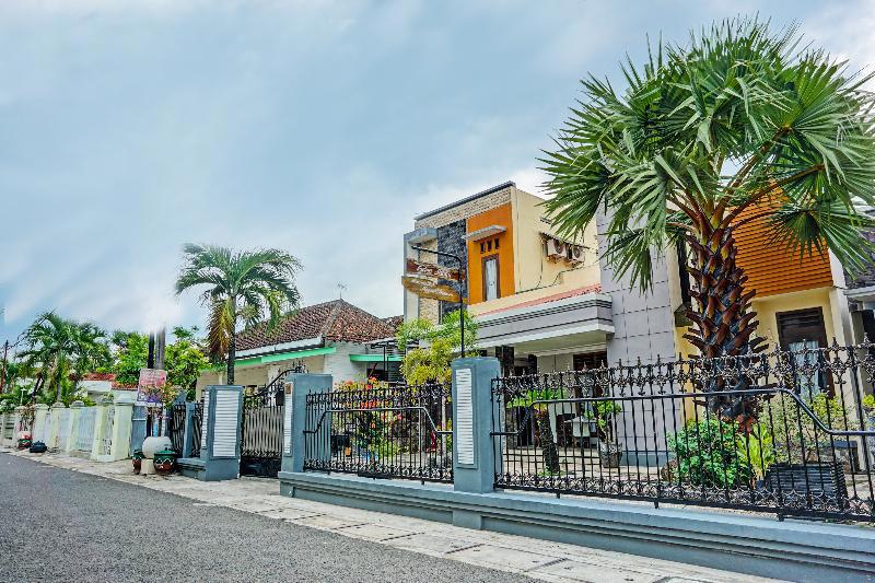 Oyo Life 91814 Griya Asoka Syariah