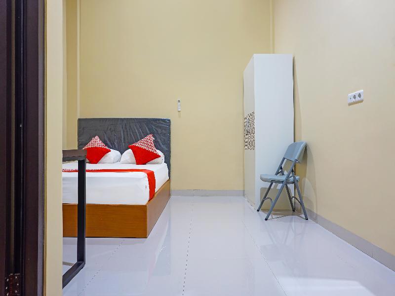 Oyo 91668 Homestay Anitha Syariah Makassar