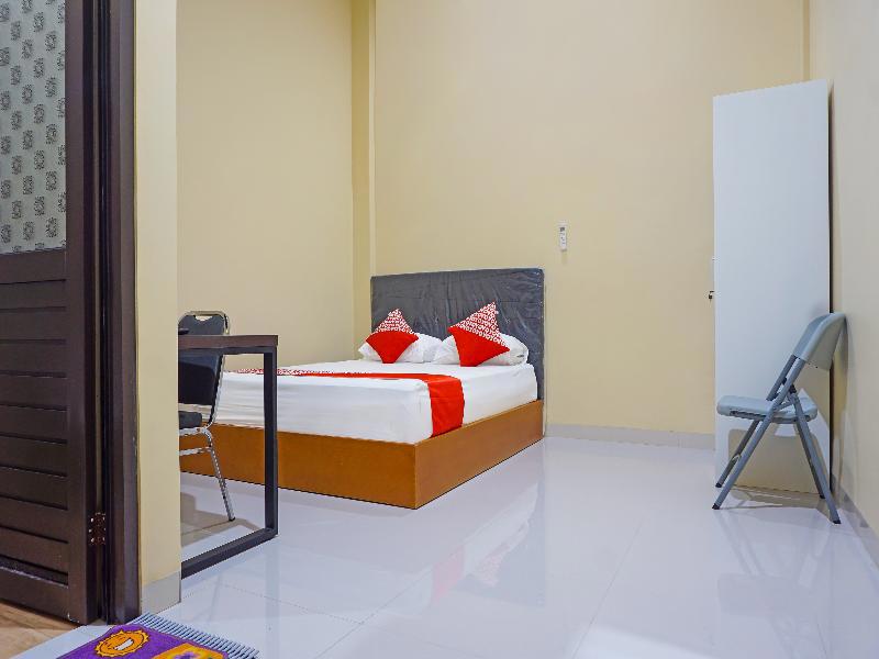 Oyo 91668 Homestay Anitha Syariah Makassar