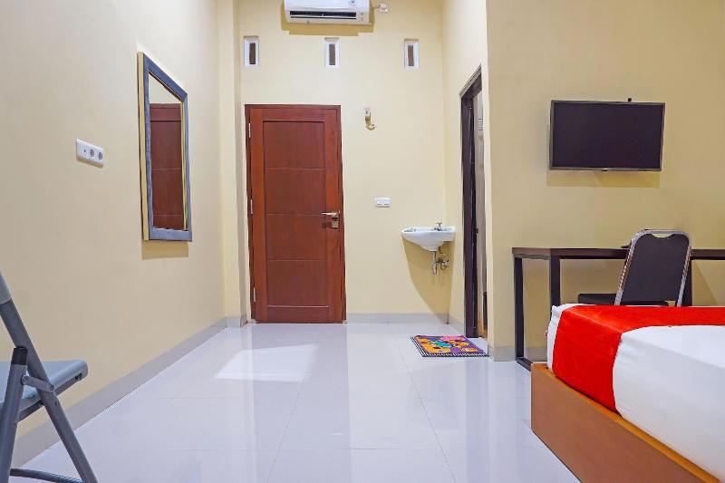 Oyo 91668 Homestay Anitha Syariah Makassar