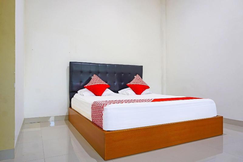 Oyo 91668 Homestay Anitha Syariah Makassar