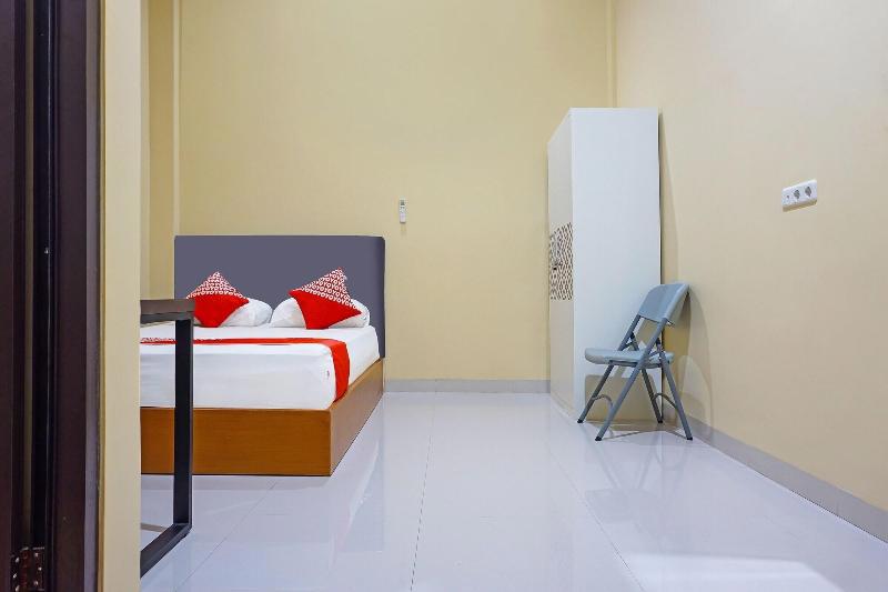 Oyo 91668 Homestay Anitha Syariah Makassar