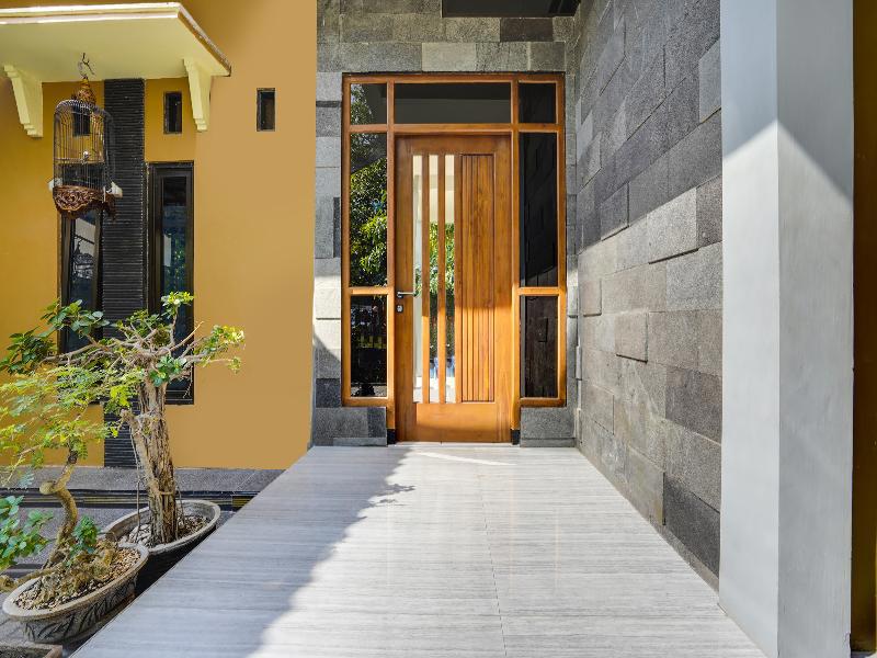 Spot On 91745 Rumah Kost Gresik Syariah