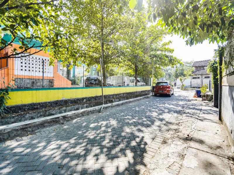 Spot On 91745 Rumah Kost Gresik Syariah