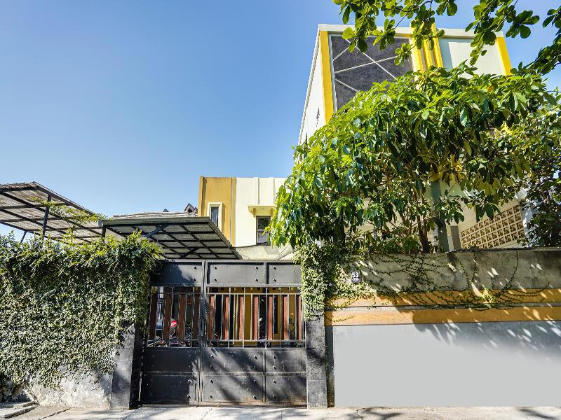 Spot On 91745 Rumah Kost Gresik Syariah