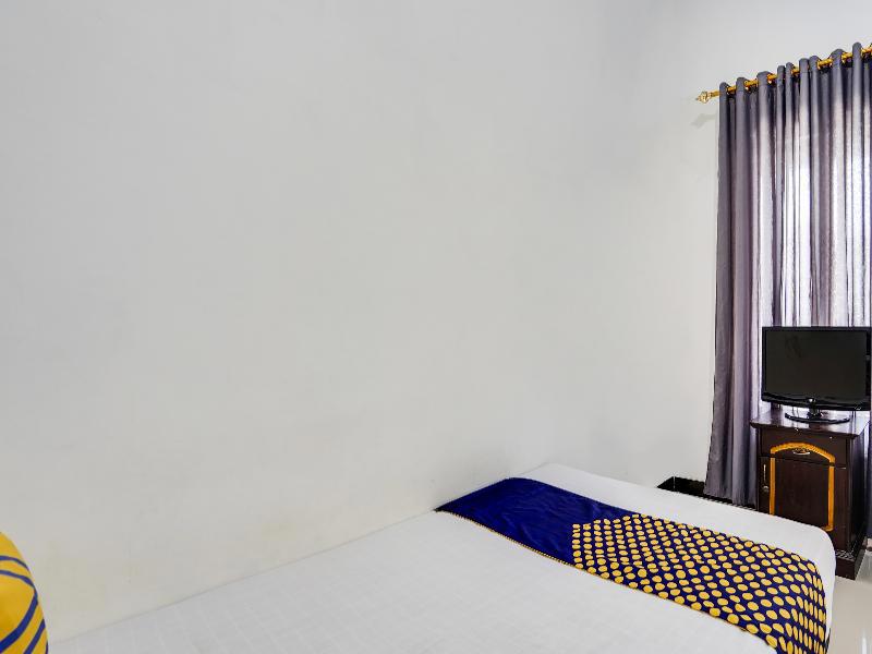 Spot On 91745 Rumah Kost Gresik Syariah