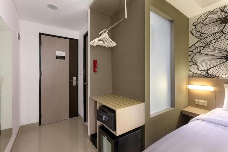 Hotel Neo Gading Solo