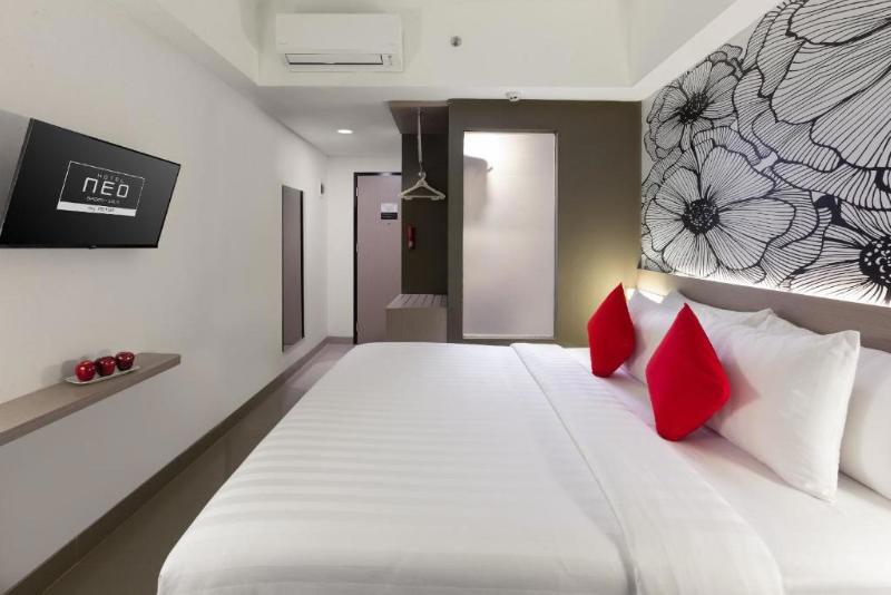 Hotel Neo Gading Solo