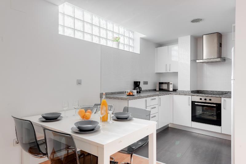 Apartamentos Globus By Be Alicante
