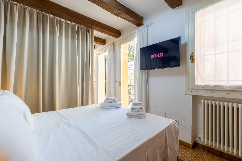 Frassinago Suites