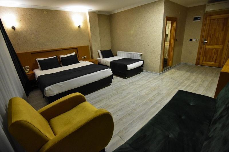 Green Palace Suite Hotel