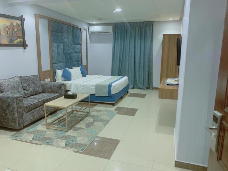 Al Muteb Suites Al Yasmeen