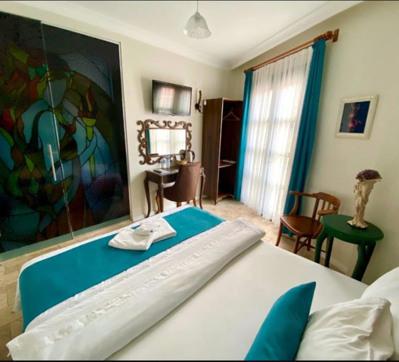 Ayvalık Rebetiko Otel