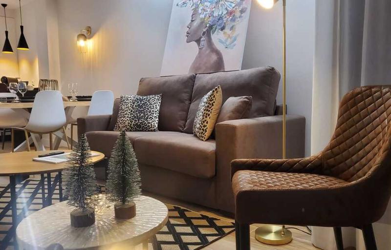 Cies Luxury Suitel Lily Rodsen - Love Your Stay