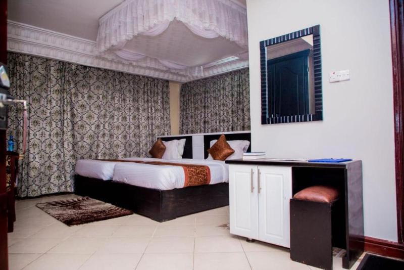Alexander Hotel & Tours