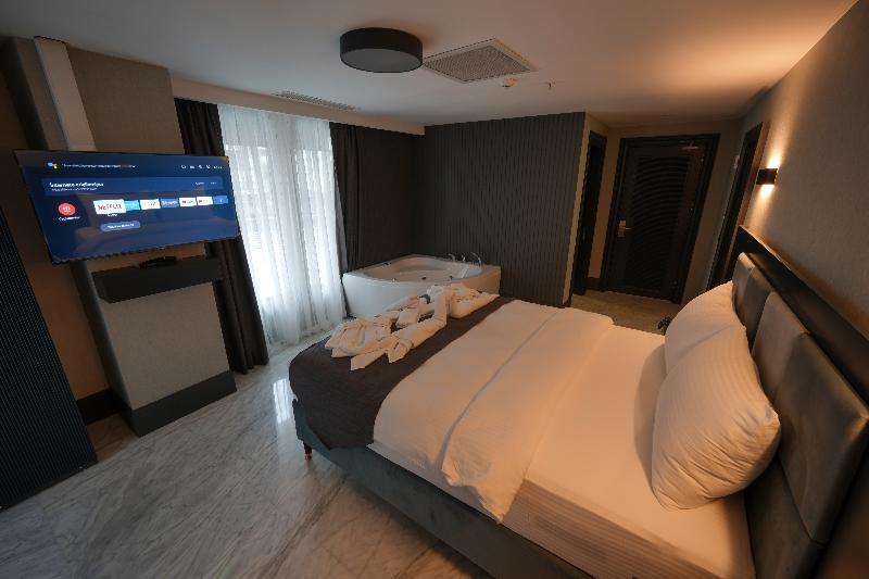 Hotel Kurucesme Business