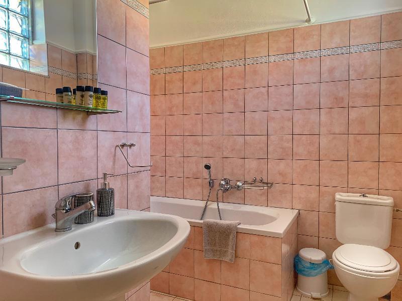 Guesthouse Monopati