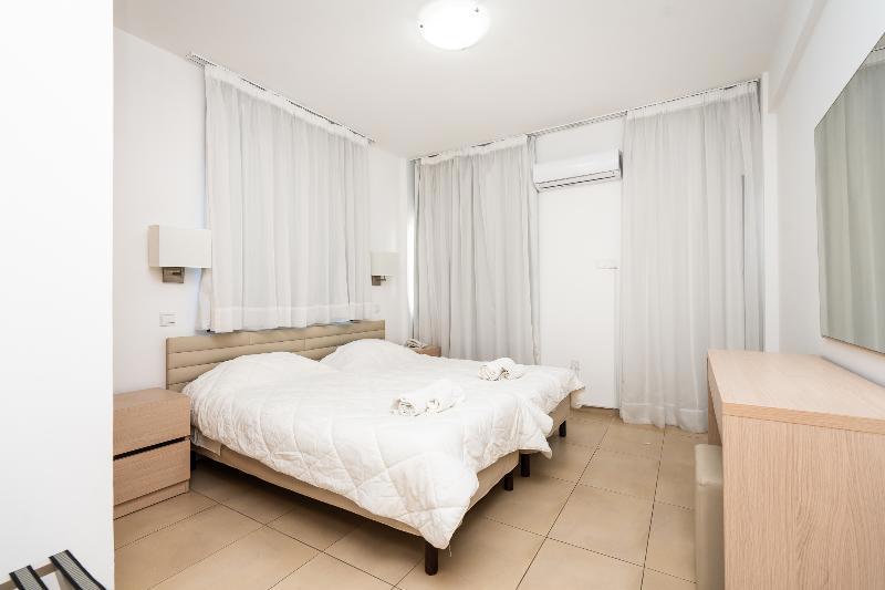 Flora Hotel Apartments