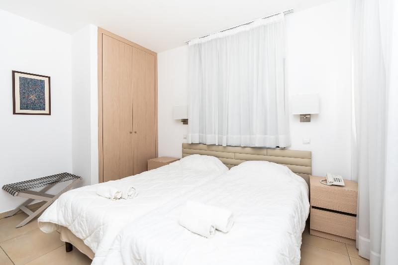 Flora Hotel Apartments