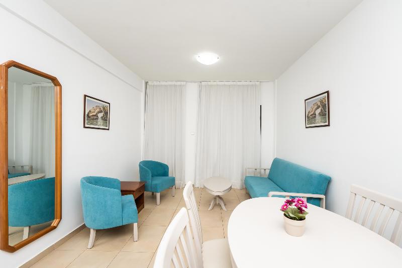 Flora Hotel Apartments