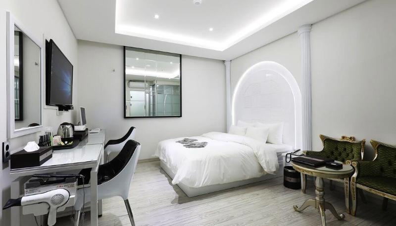 Gwangmyeong W Hotel
