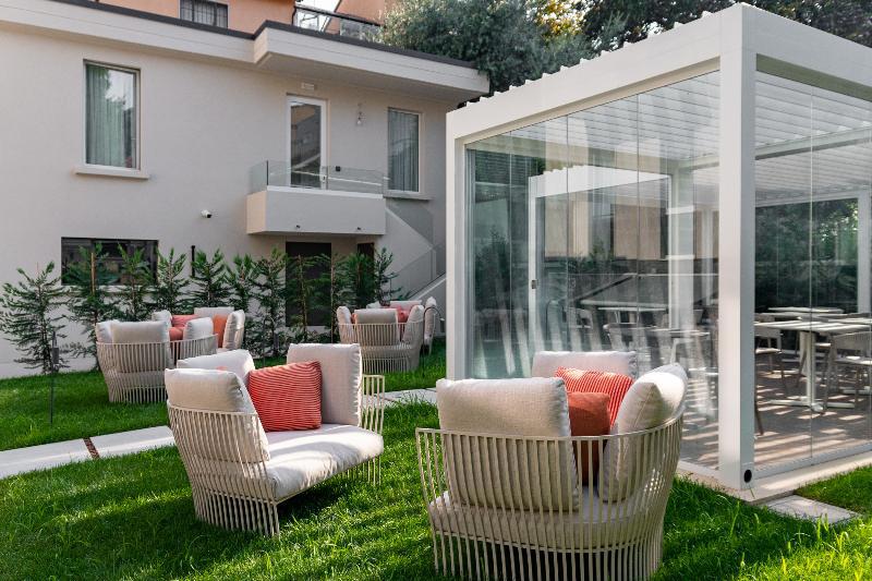 Boutique Hotel Martini 17 galeri fotoğrafı