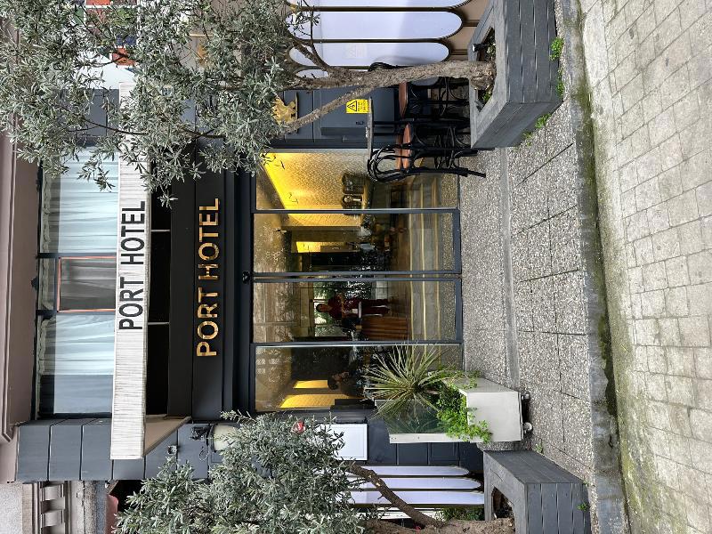 Astek Port Hotel (Adults Only)