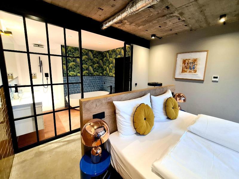 KONCEPT Hotel International galeri fotoğrafı