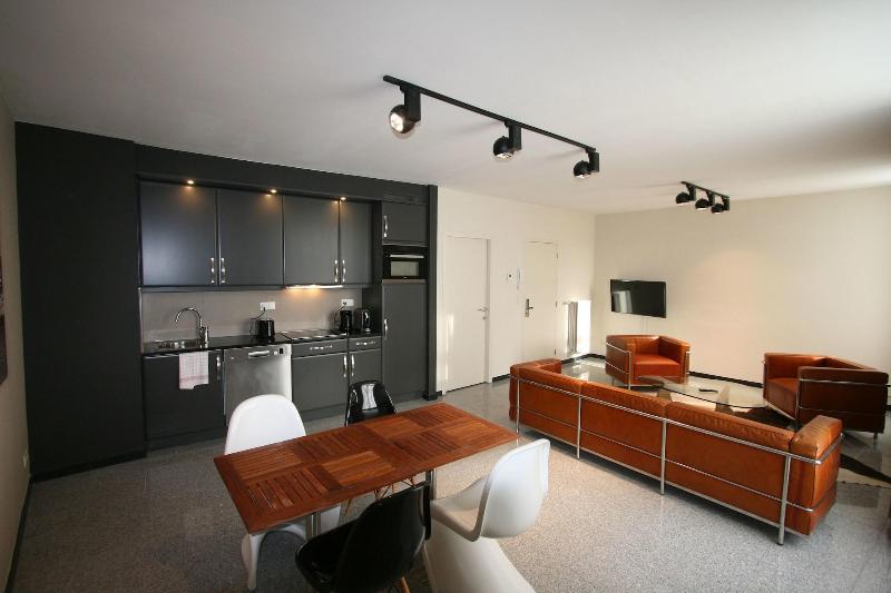 Amosa Liege City Centre Apart Regence 17