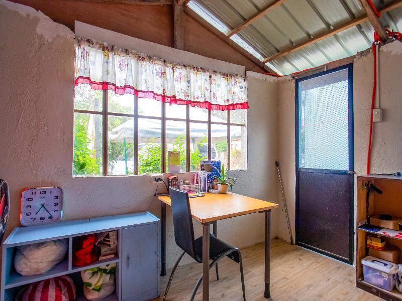 Oyo 814 Laurien's Budget Hotel
