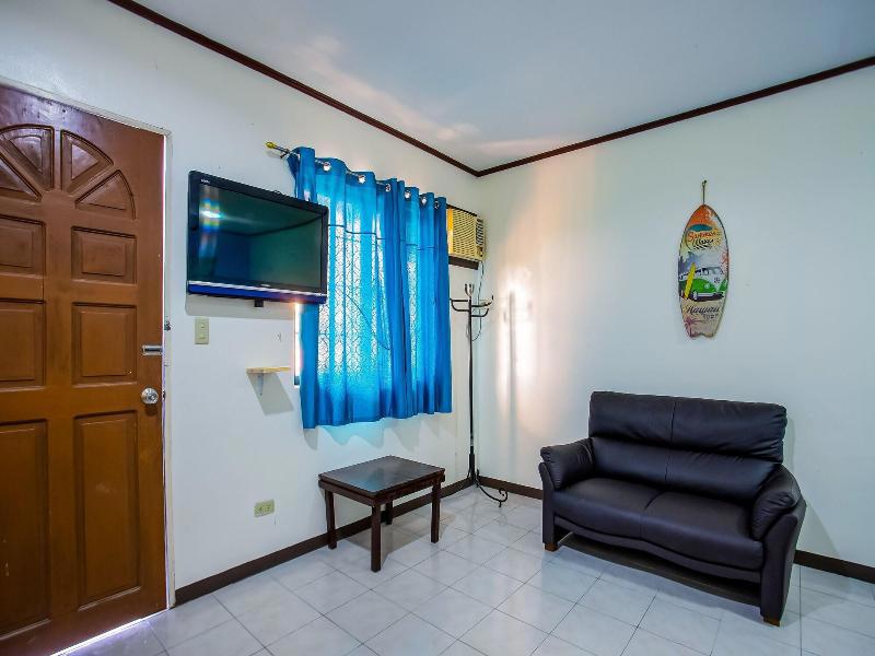 Oyo 814 Laurien's Budget Hotel