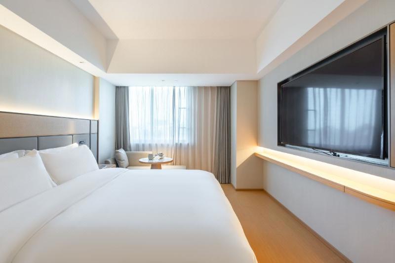 Ji Hotel (Zhujiang New Town Guangzhou)